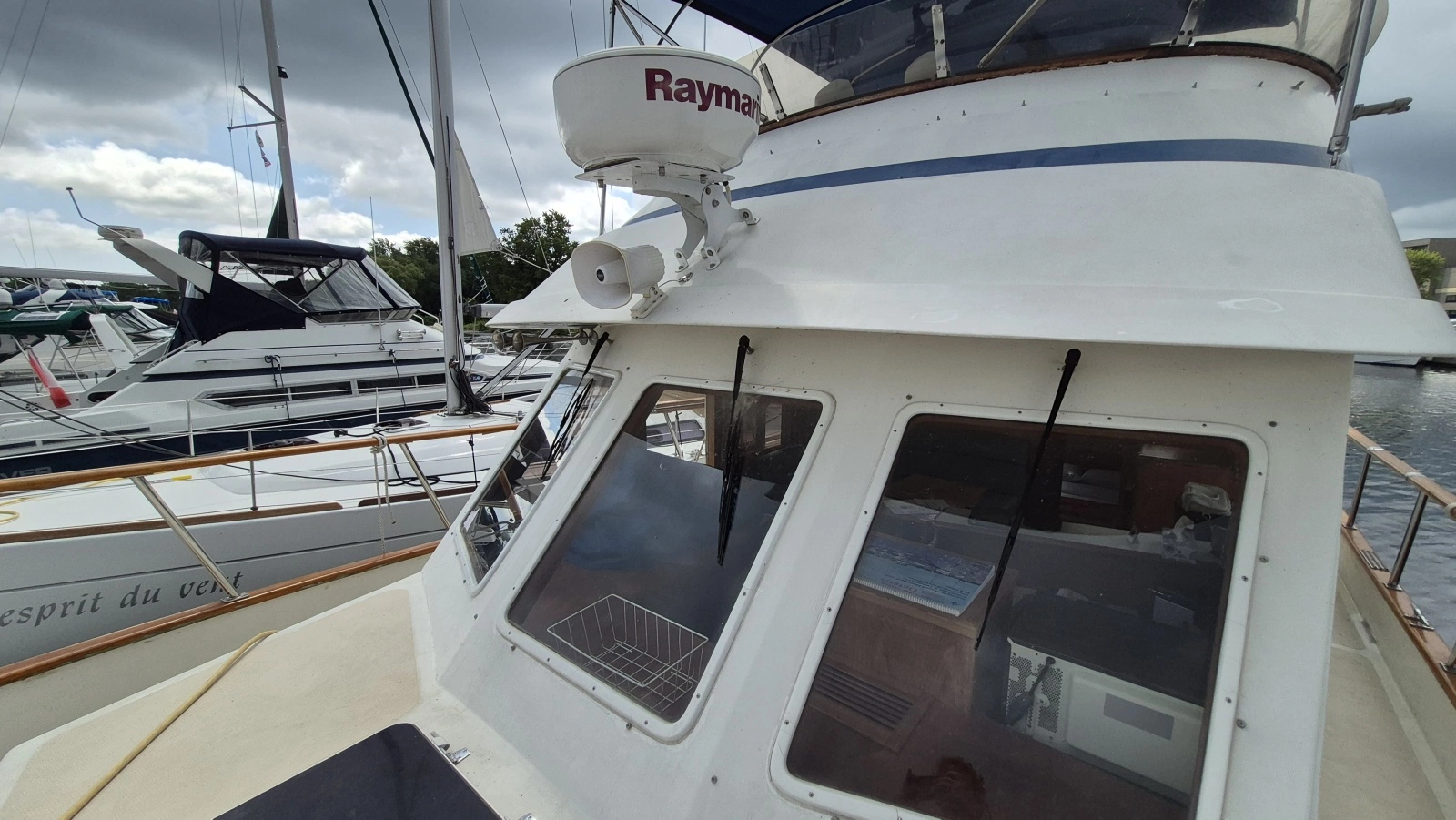 1985 Ocean Alexander  38 Double Cabin