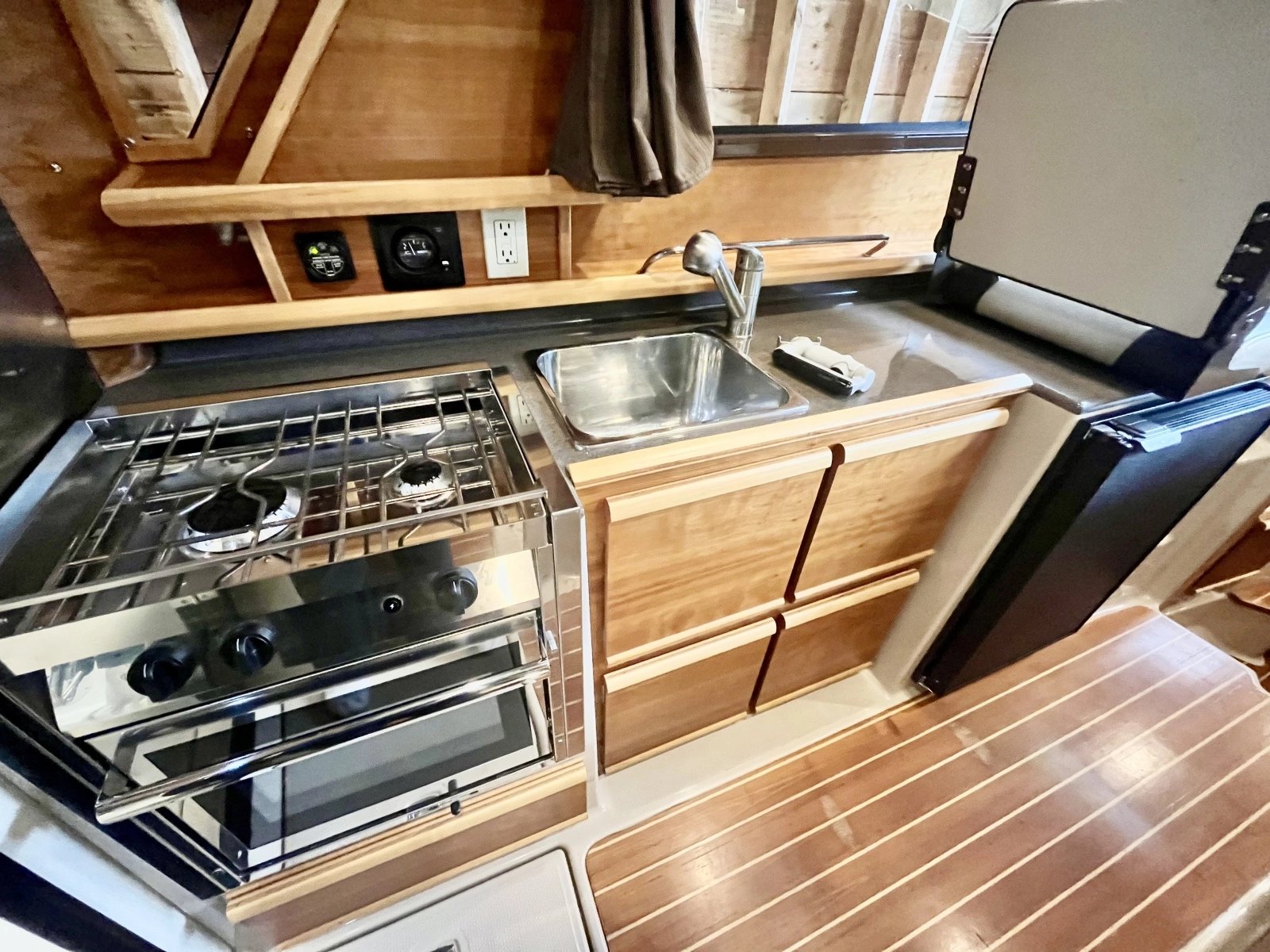 2017 Cutwater C-28