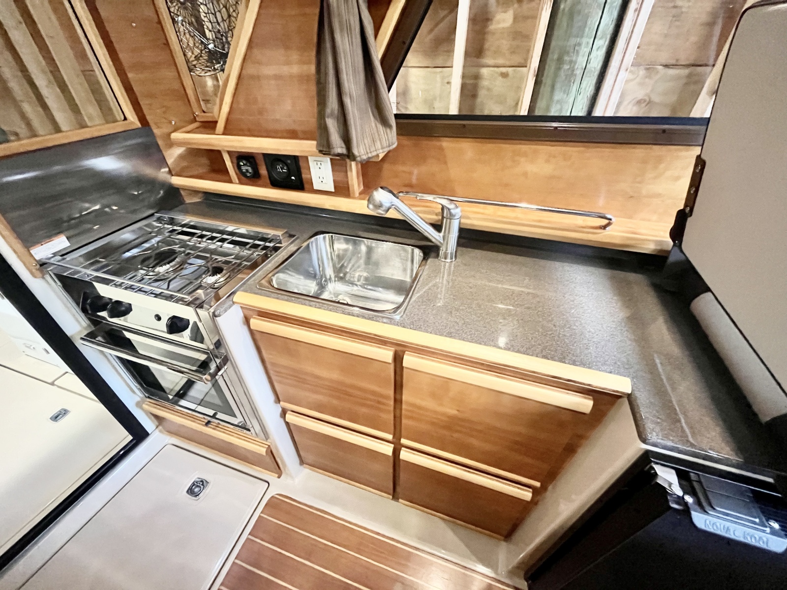 2017 Cutwater C-28