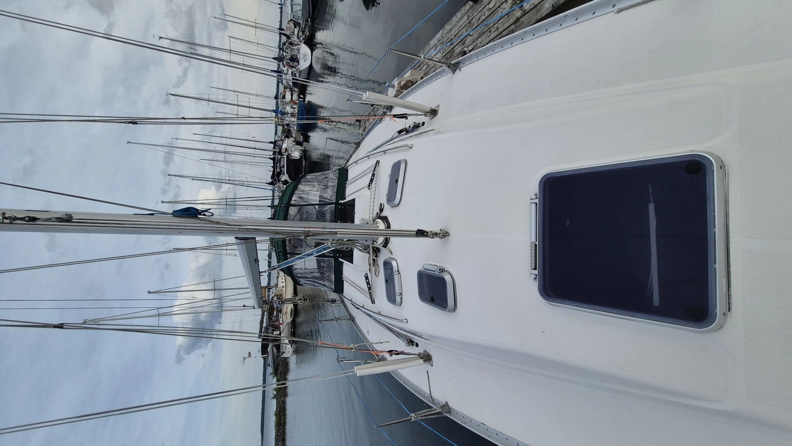 1988 Canadian Sailcraft CS 36 MERLIN
