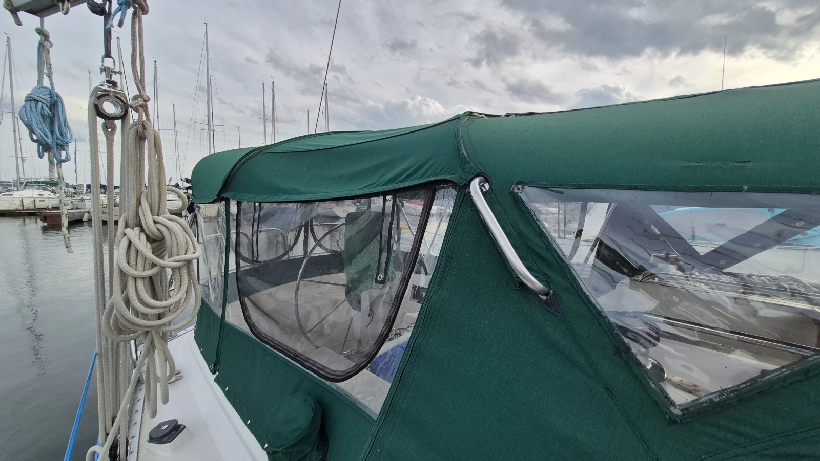 1988 Canadian Sailcraft CS 36 MERLIN