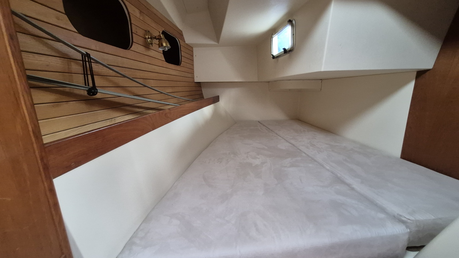 1988 Canadian Sailcraft CS 36 MERLIN