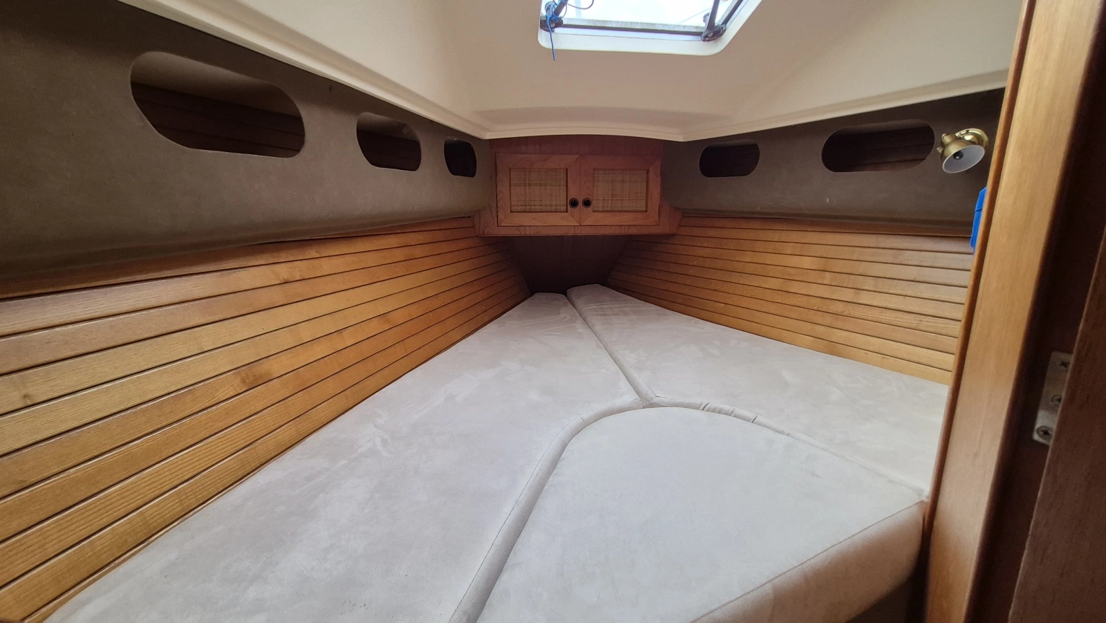1988 Canadian Sailcraft CS 36 MERLIN