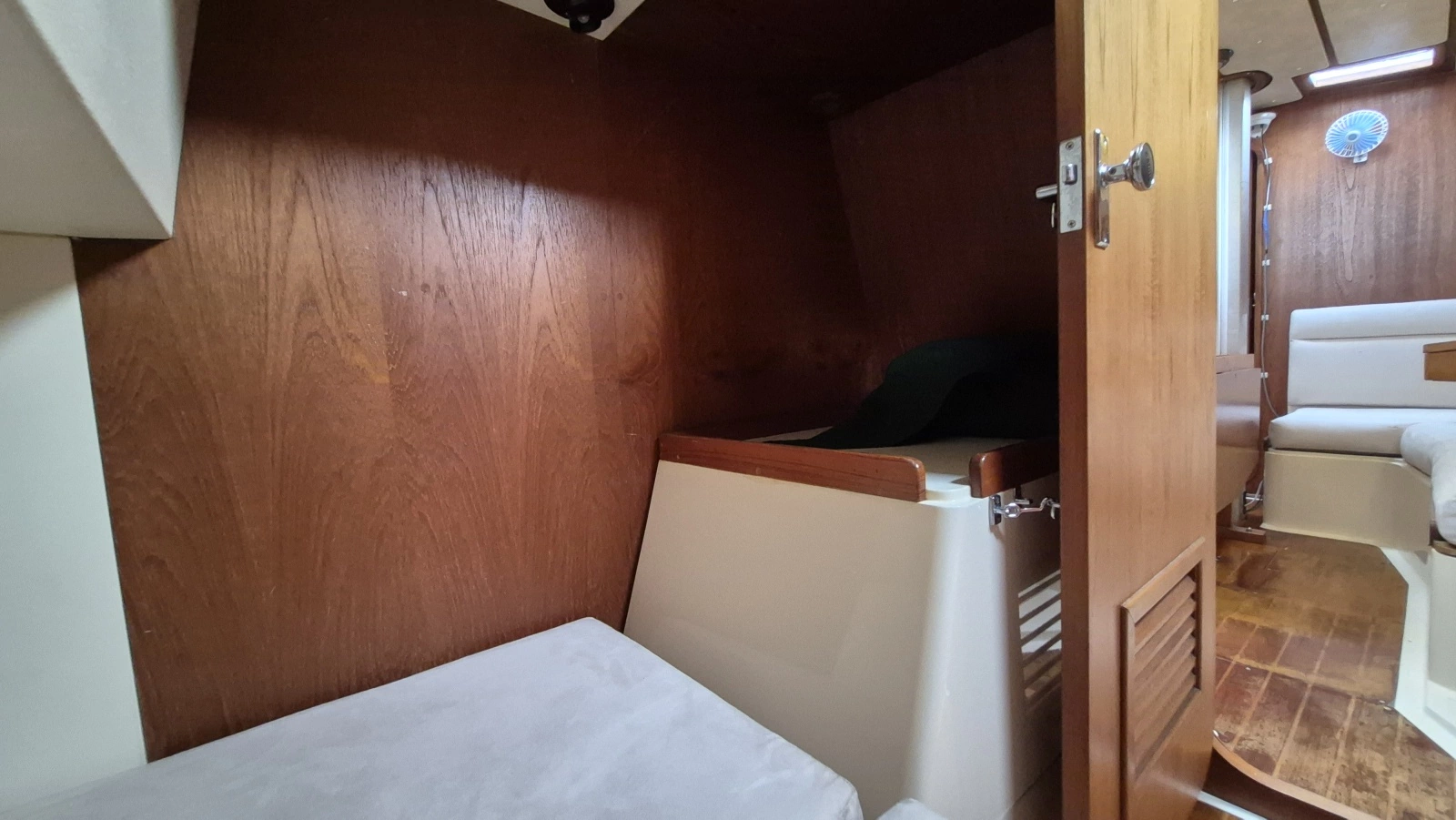 1988 Canadian Sailcraft CS 36 MERLIN