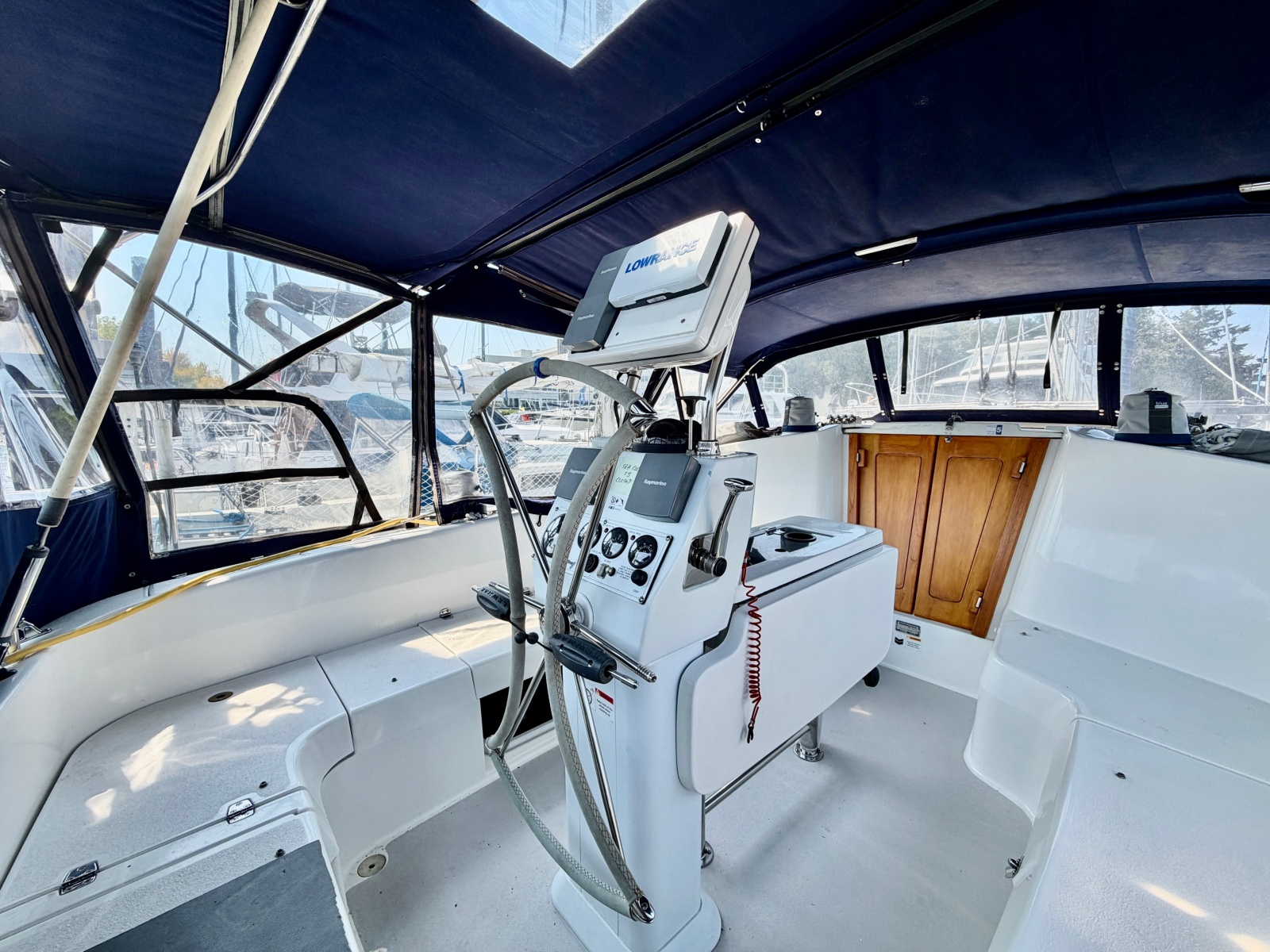 2003 Catalina  350