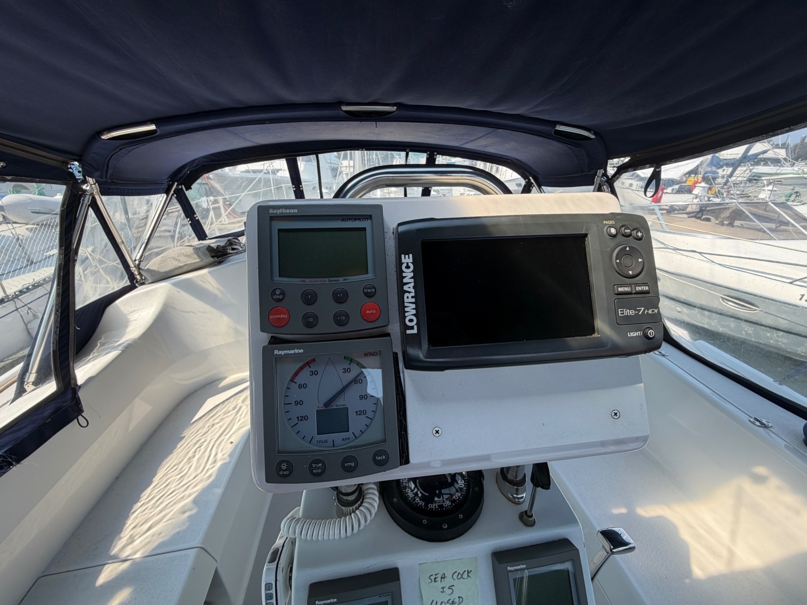 2003 Catalina  350