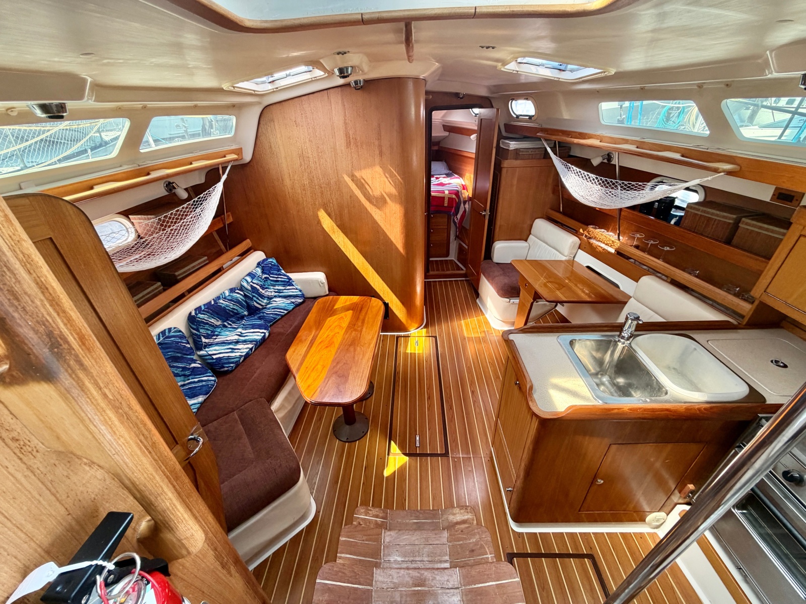 2003 Catalina  350