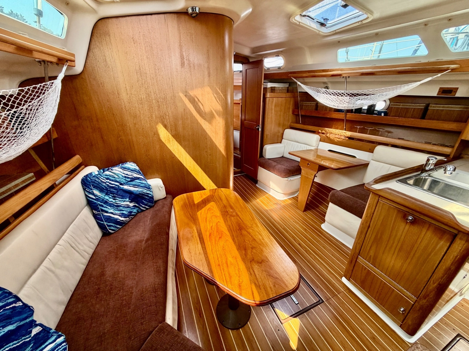 2003 Catalina  350