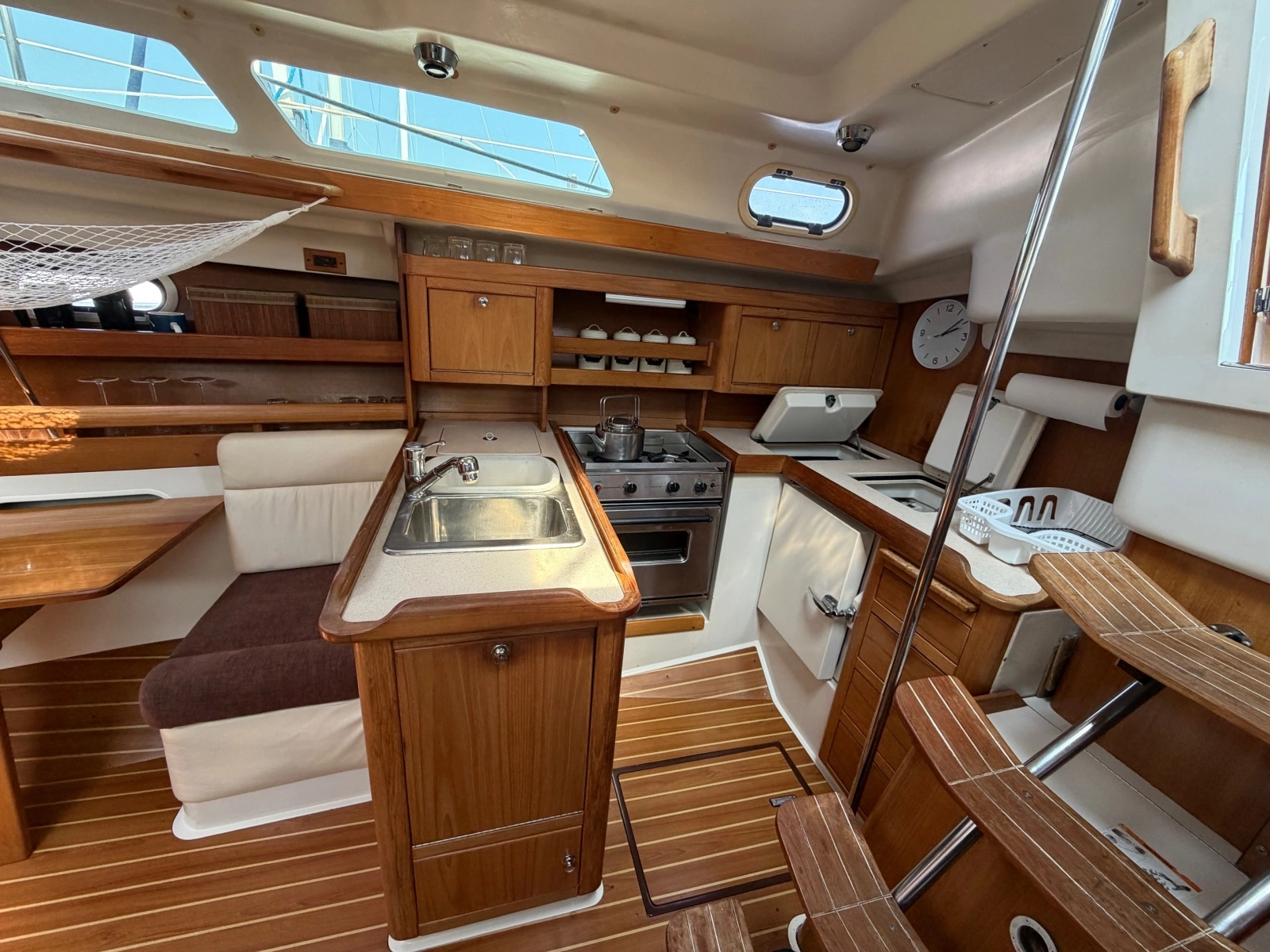 2003 Catalina  350
