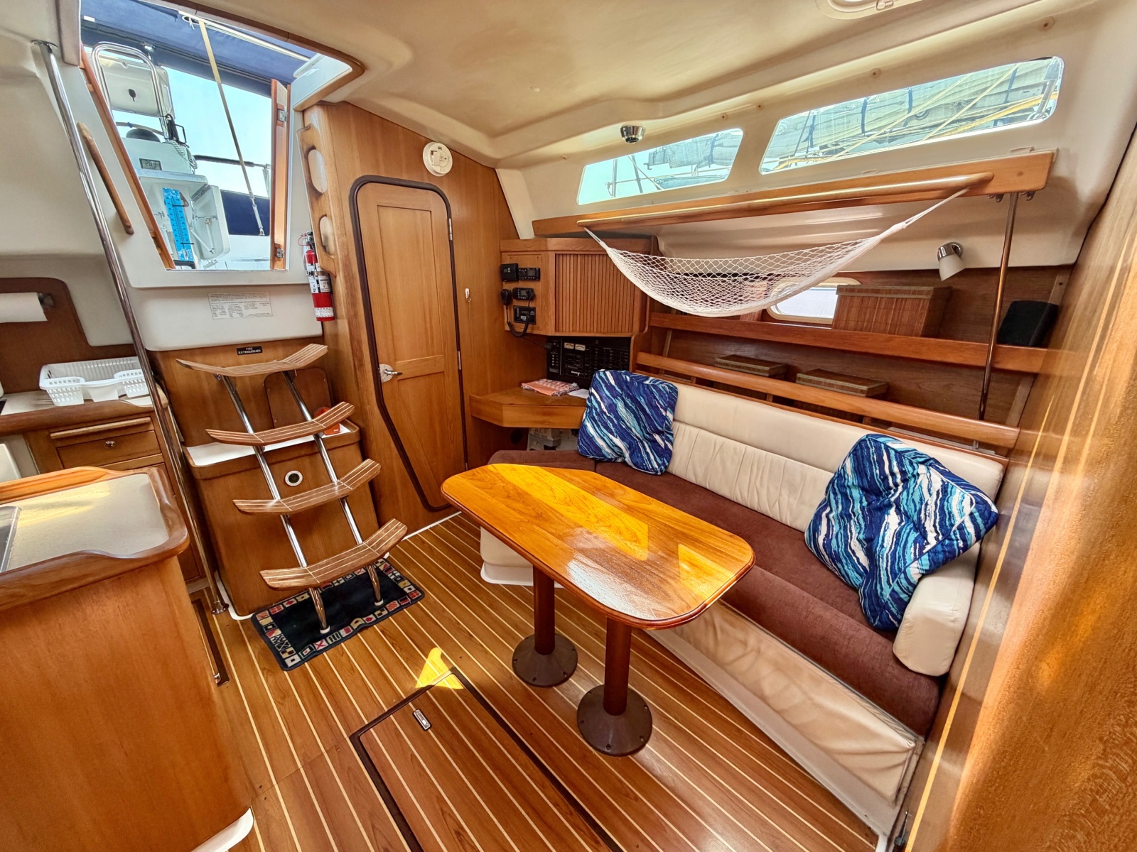 2003 Catalina  350