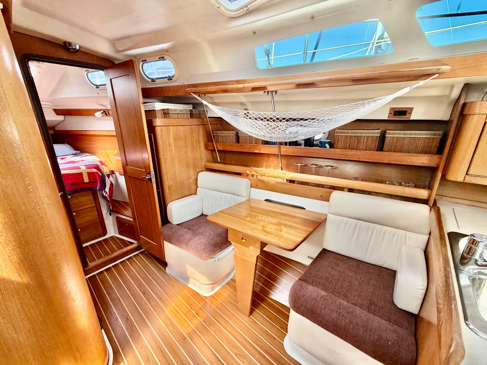 2003 Catalina  350