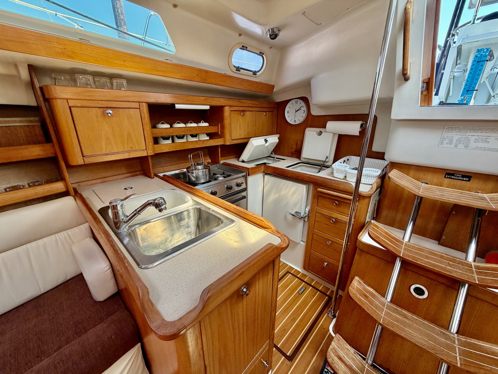 2003 Catalina  350