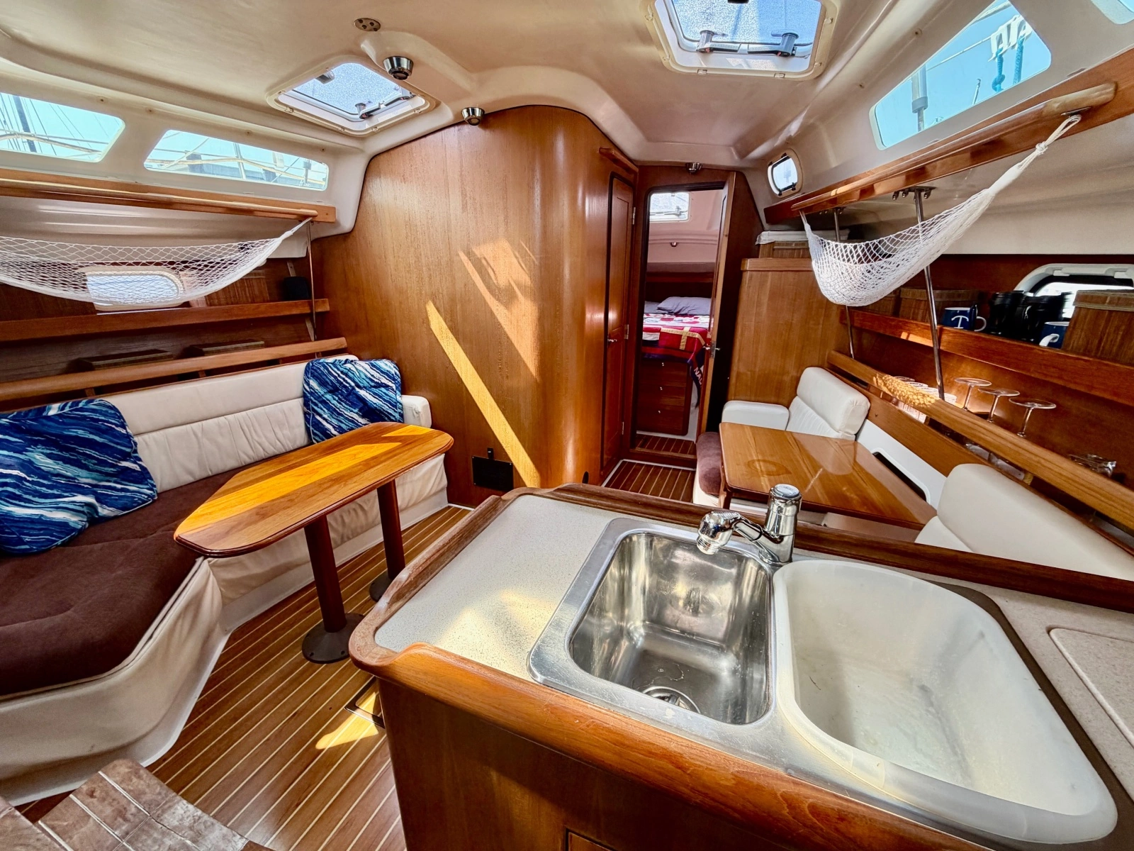 2003 Catalina  350