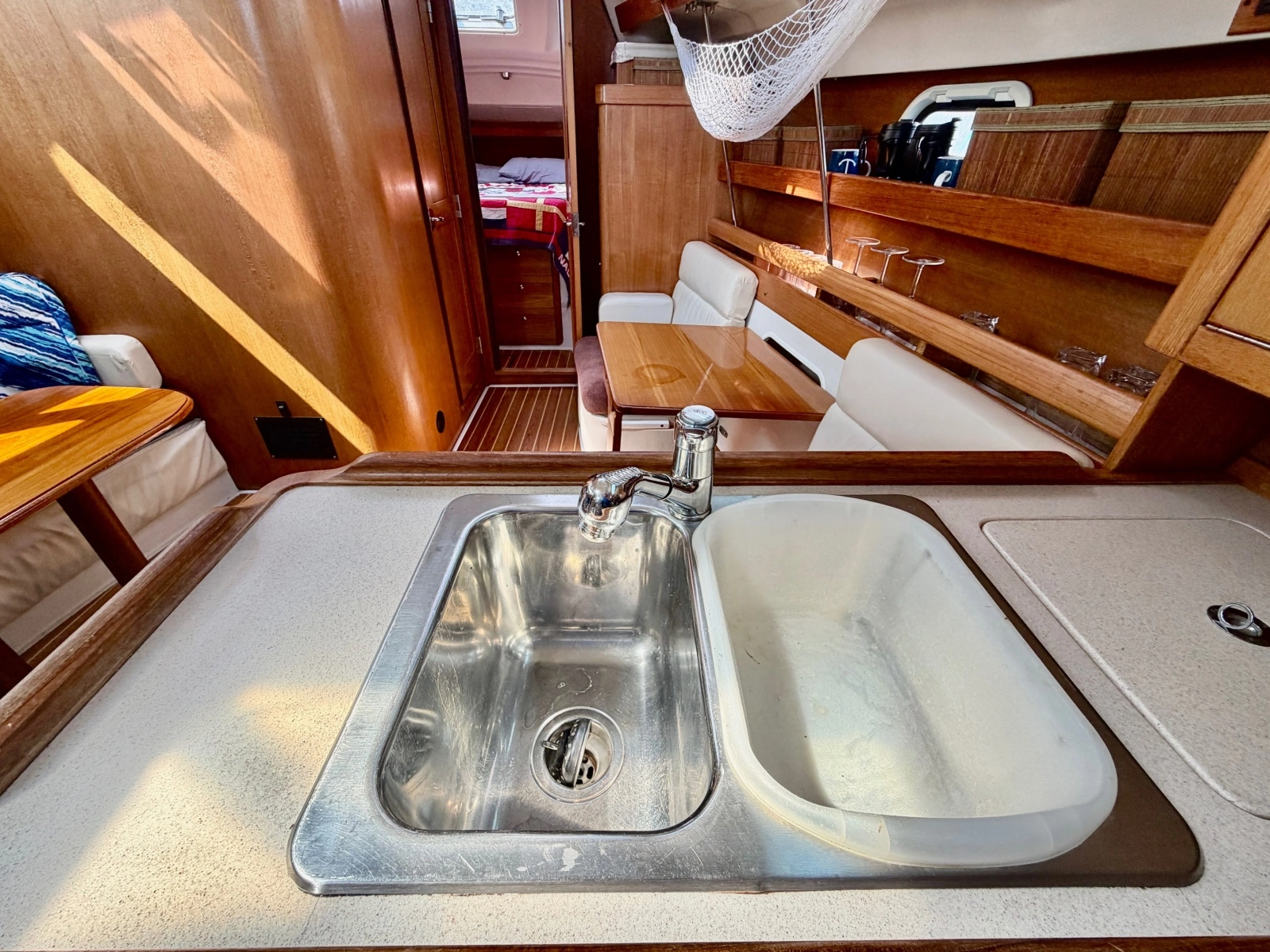 2003 Catalina  350