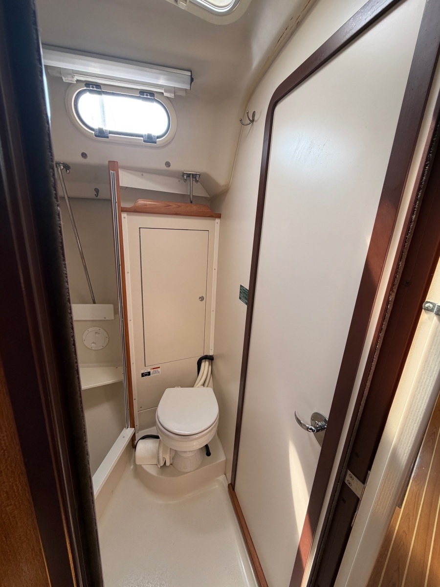 2003 Catalina  350
