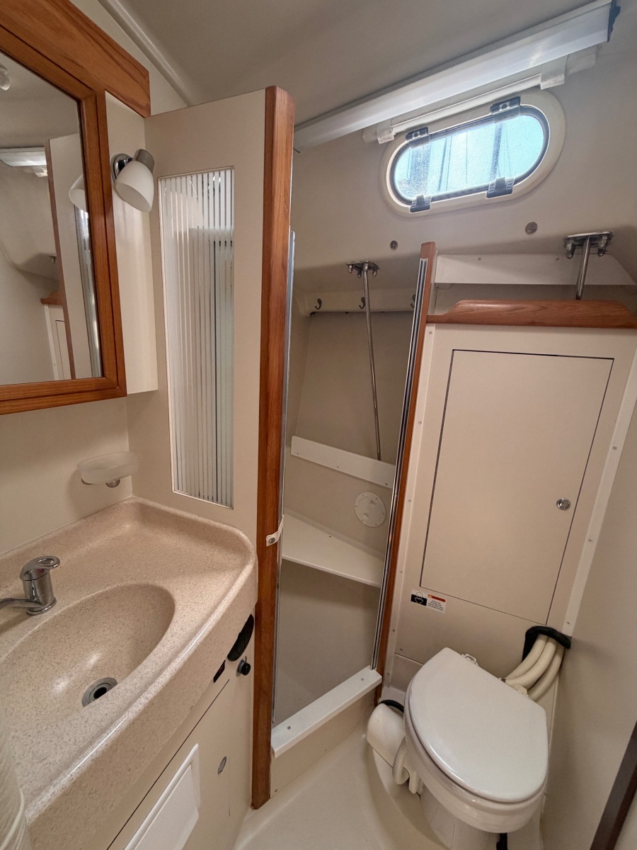2003 Catalina  350