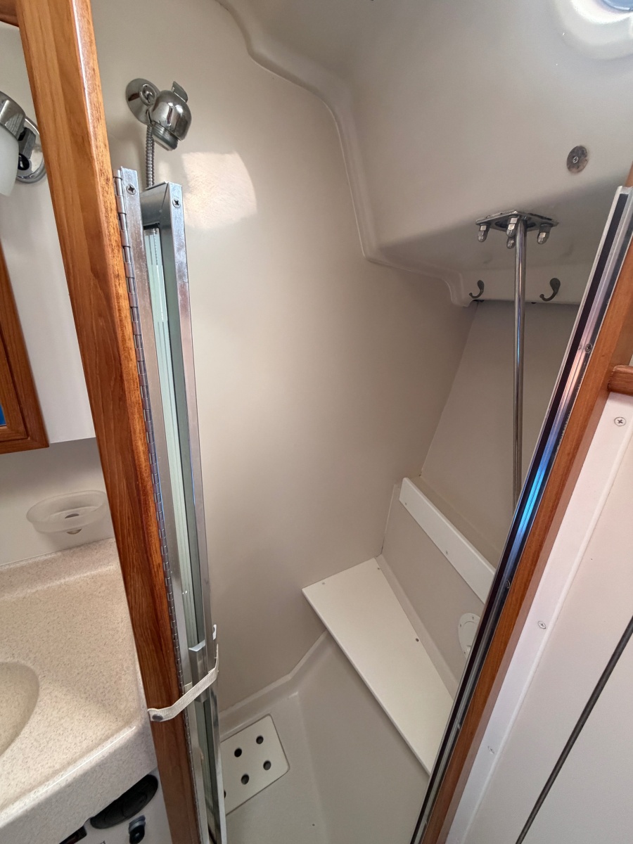 2003 Catalina  350