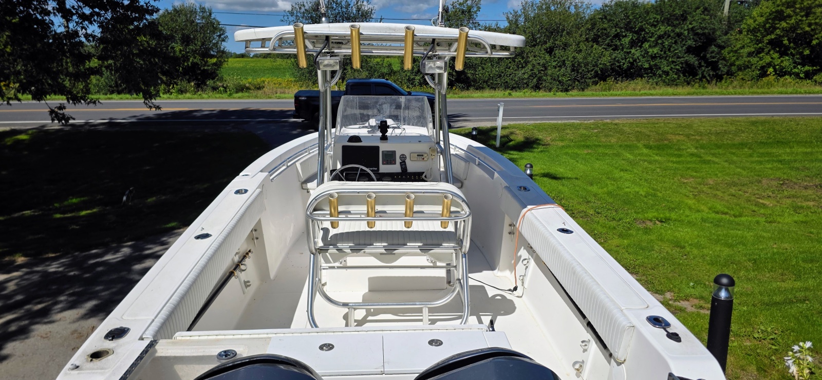2005 Angler 2700 CC