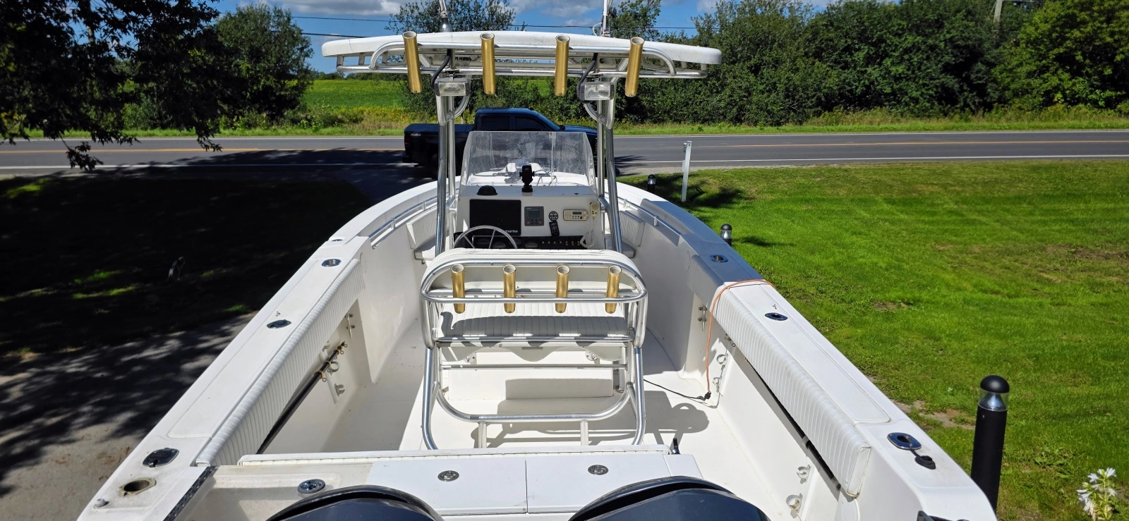 2005 Angler 2700 CC