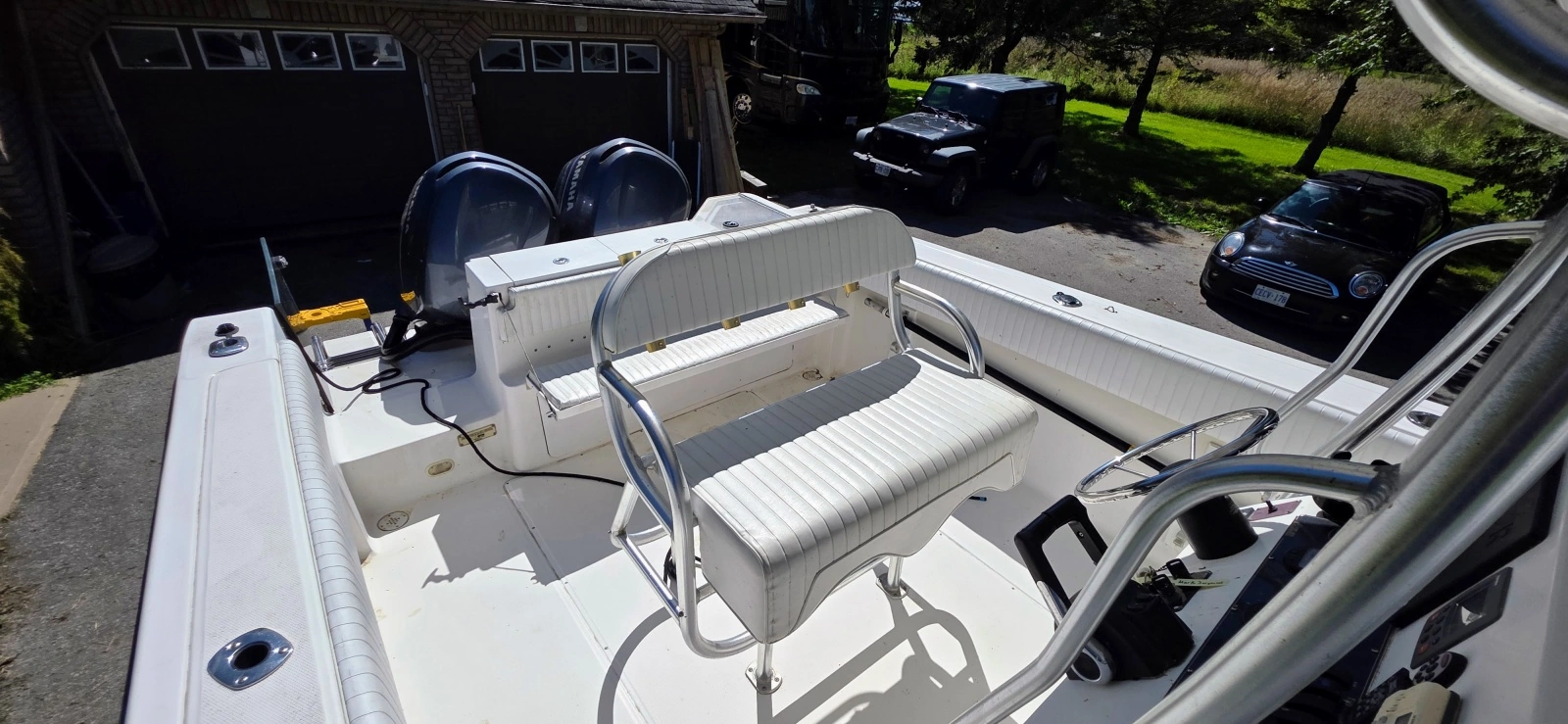 2005 Angler 2700 CC