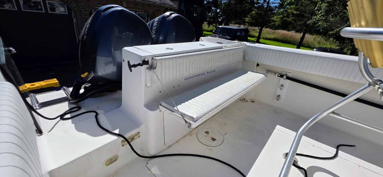 2005 Angler 2700 CC