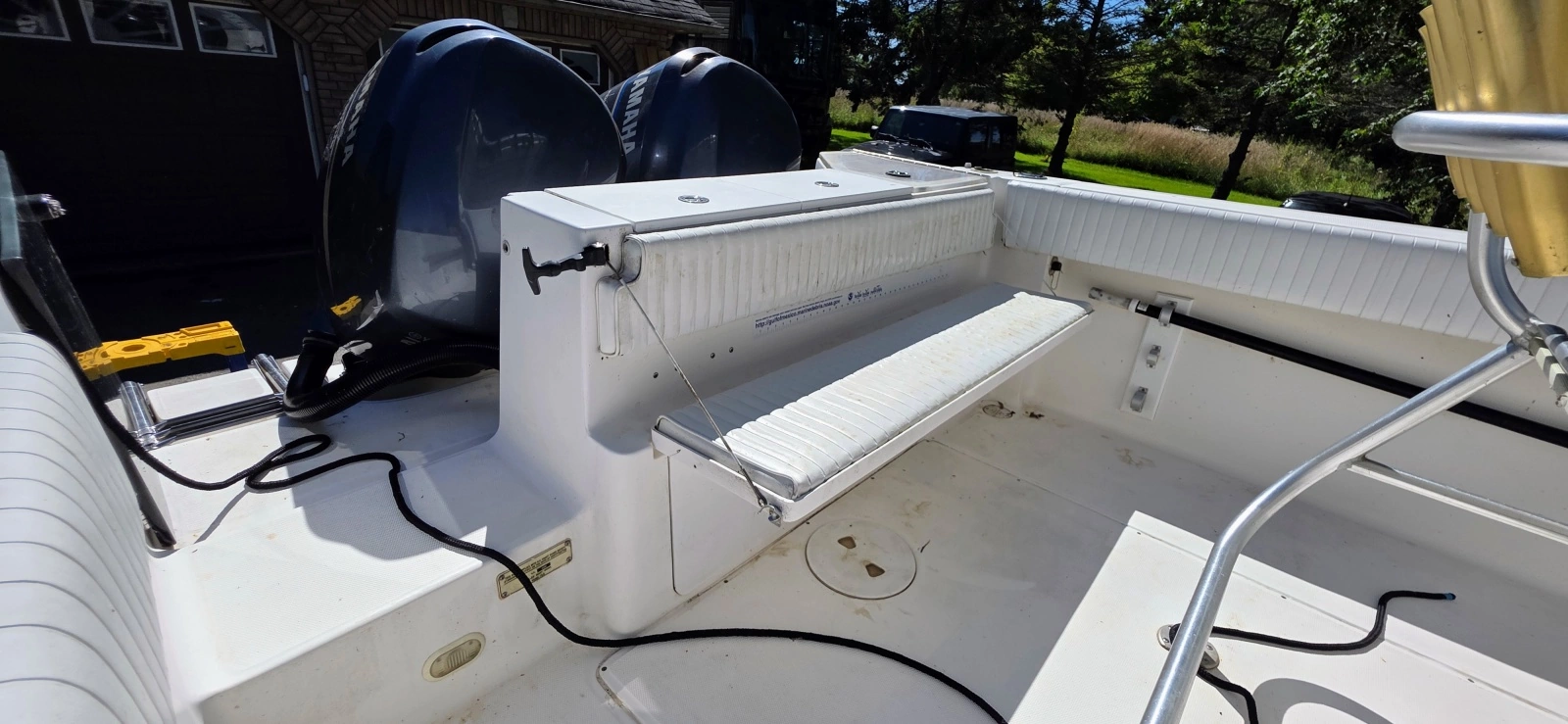 2005 Angler 2700 CC