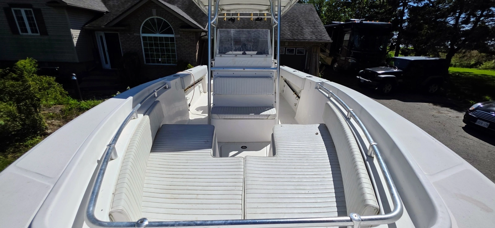 2005 Angler 2700 CC