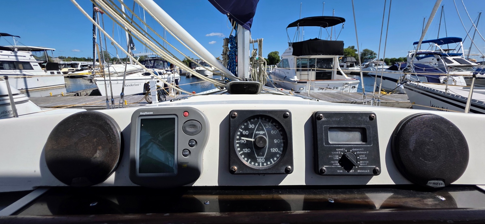 1987 Hunter 37 Legend