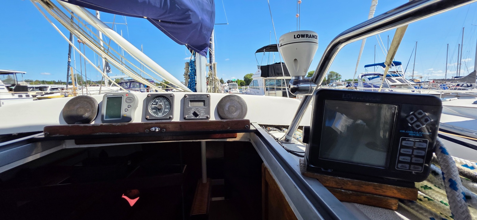 1987 Hunter 37 Legend