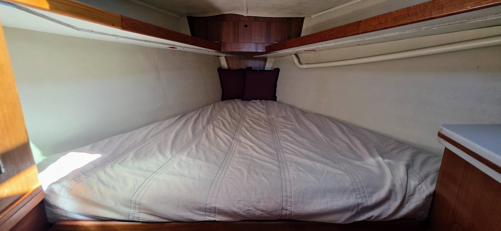 1987 Hunter 37 Legend