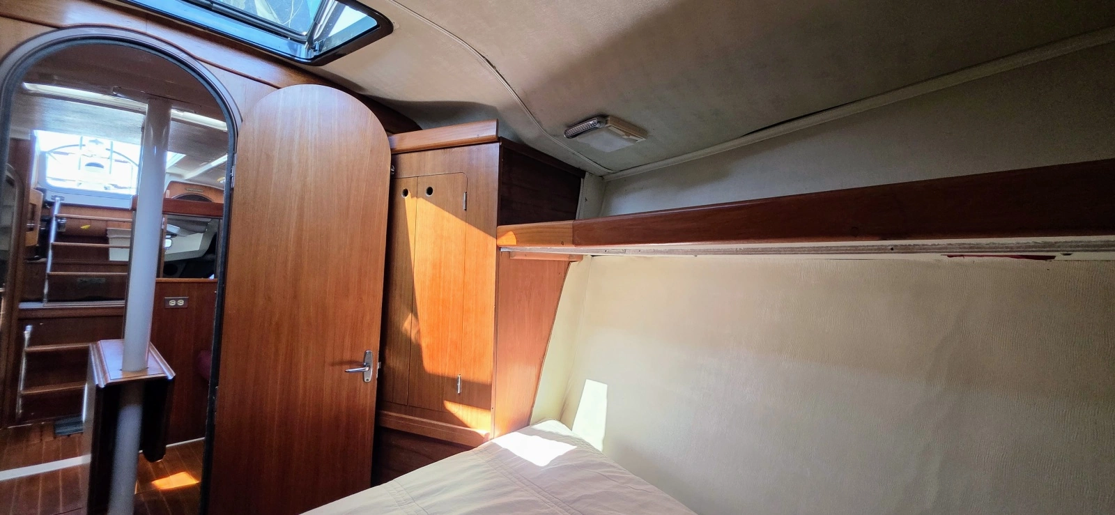 1987 Hunter 37 Legend