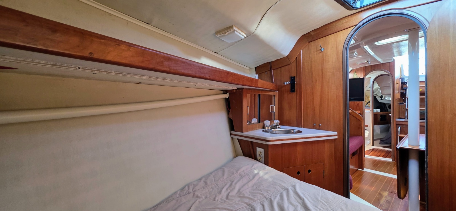 1987 Hunter 37 Legend