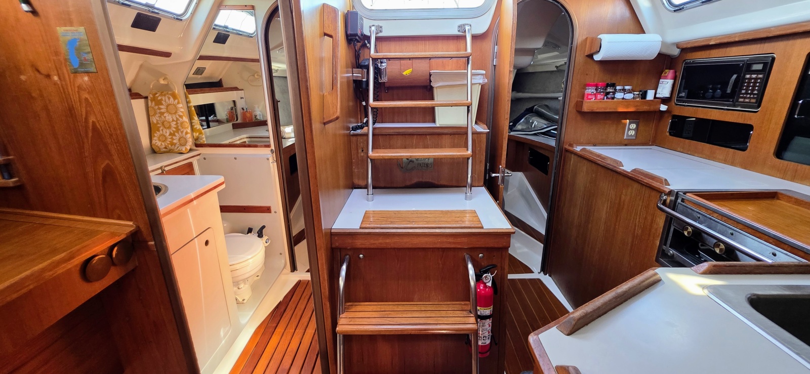 1987 Hunter 37 Legend