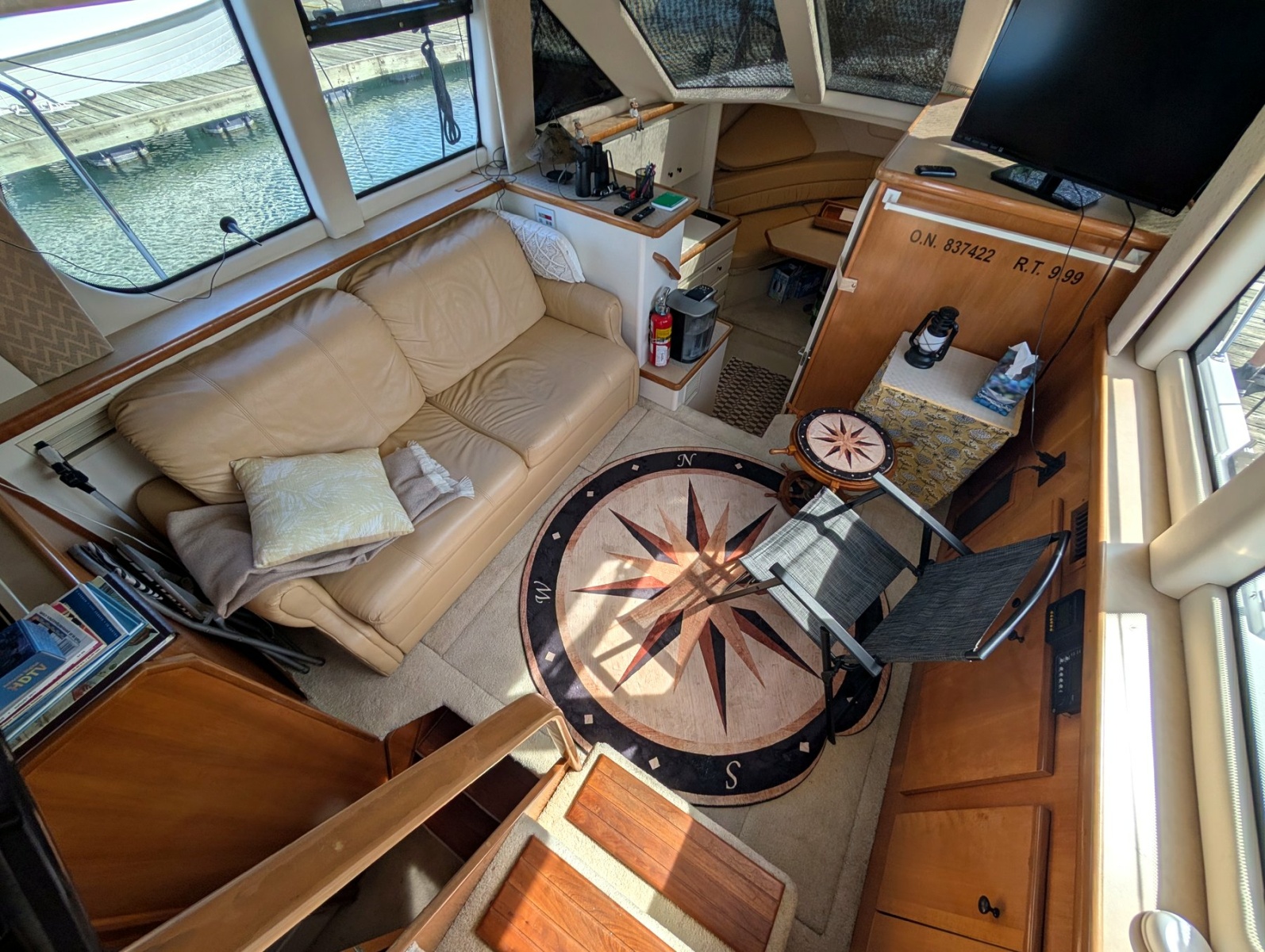 2001 Carver 326 Aft Cabin