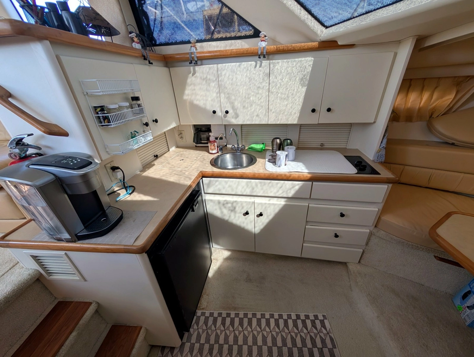 2001 Carver 326 Aft Cabin