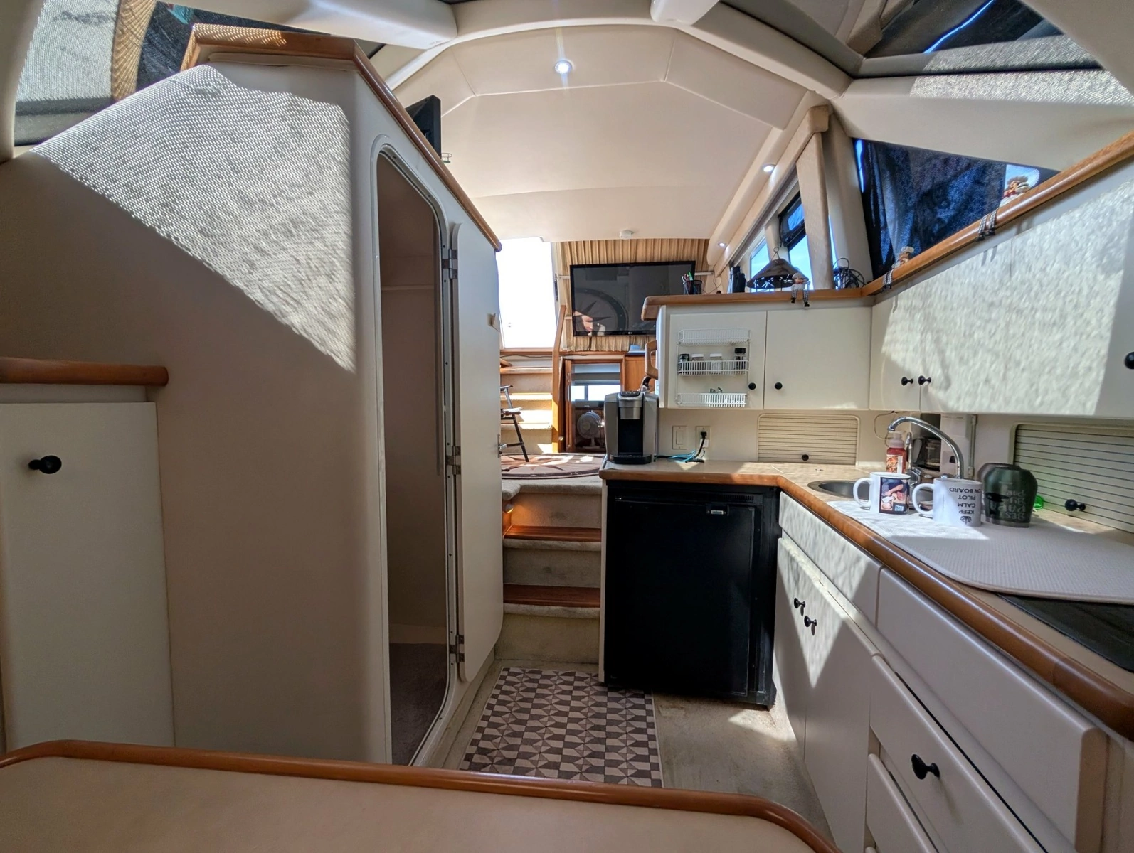 2001 Carver 326 Aft Cabin