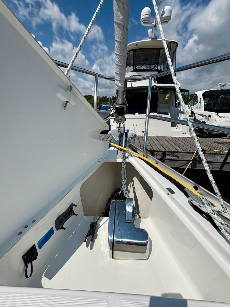 2005 Beneteau  323