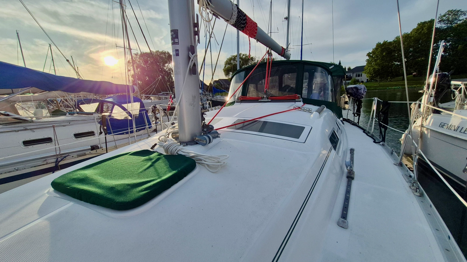 2005 Beneteau  323