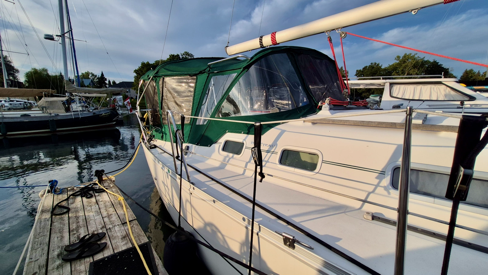2005 Beneteau  323
