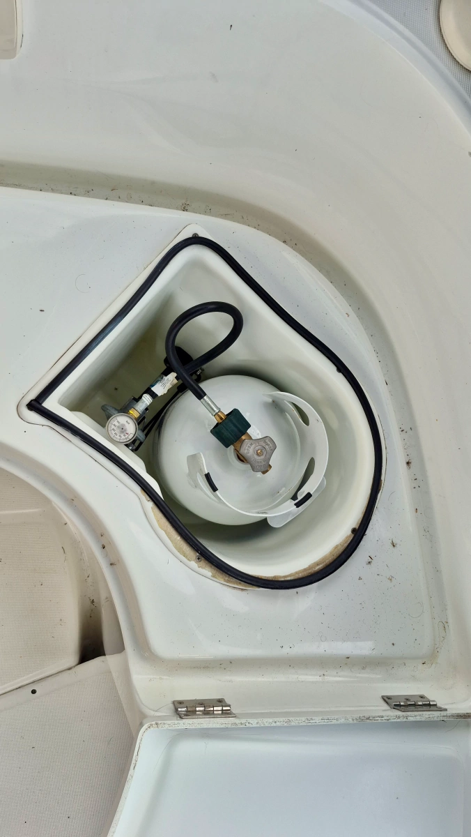 2005 Beneteau  323