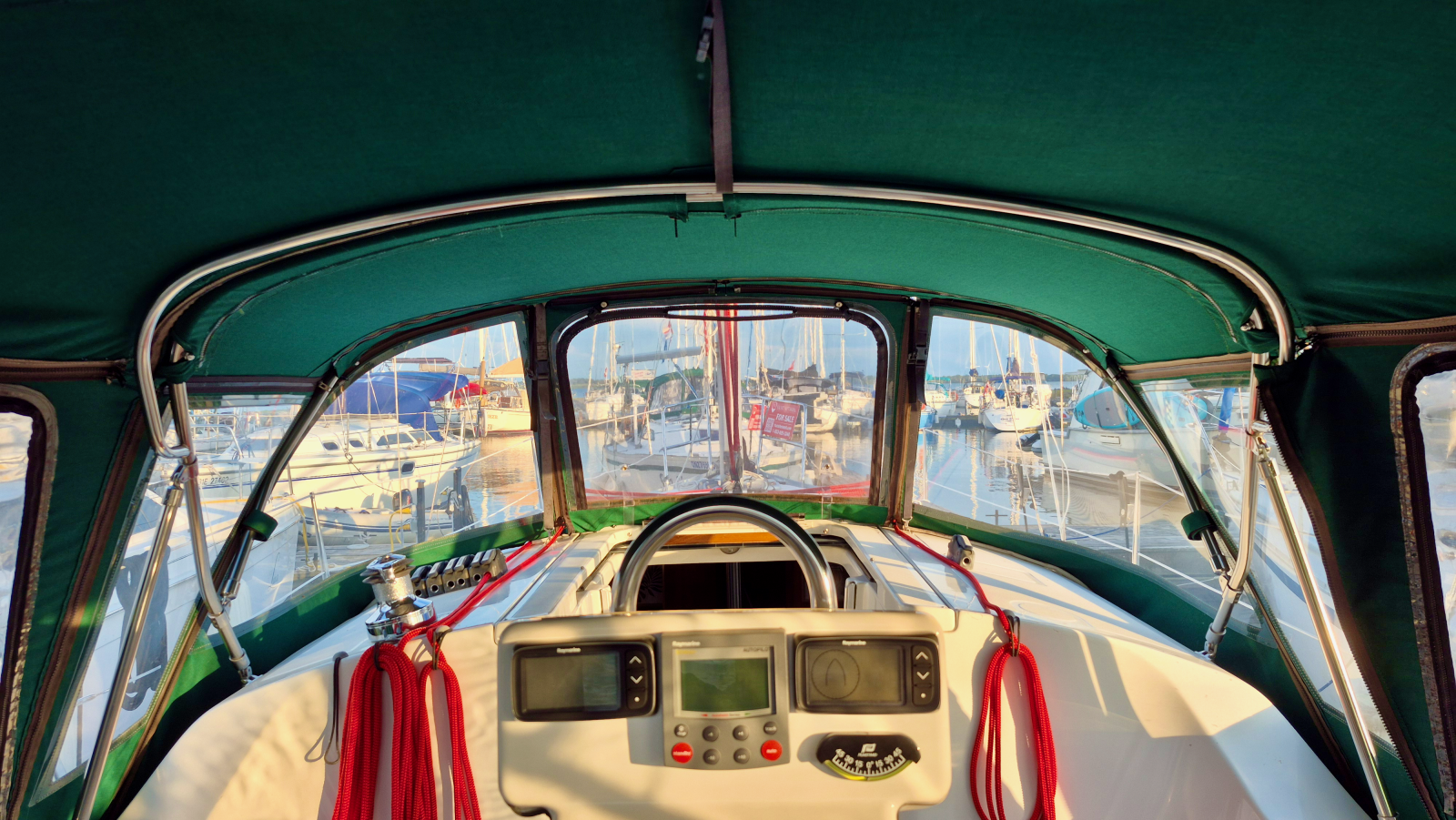 2005 Beneteau  323