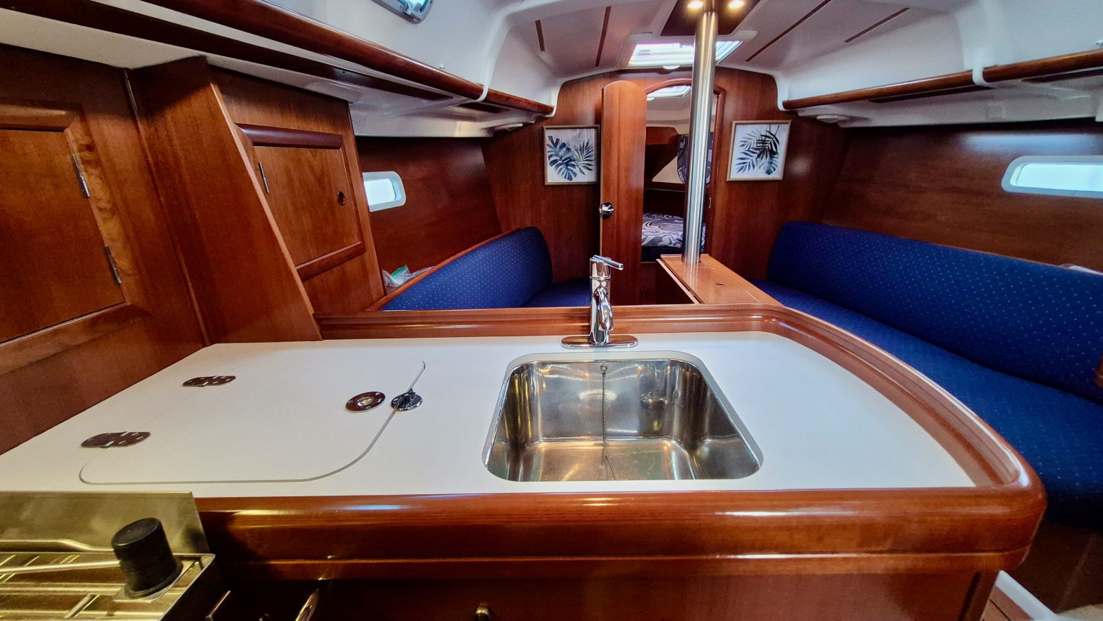 2005 Beneteau  323