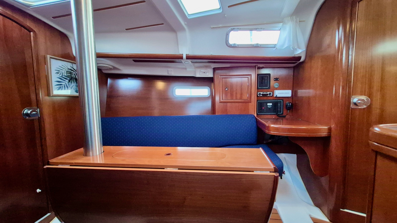 2005 Beneteau  323