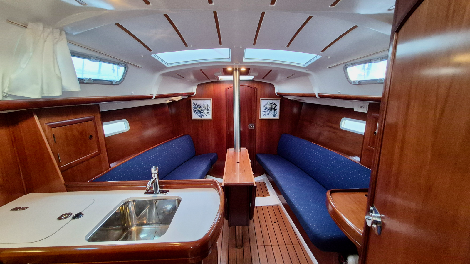 2005 Beneteau  323