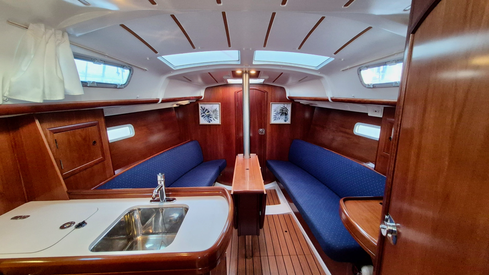2005 Beneteau  323