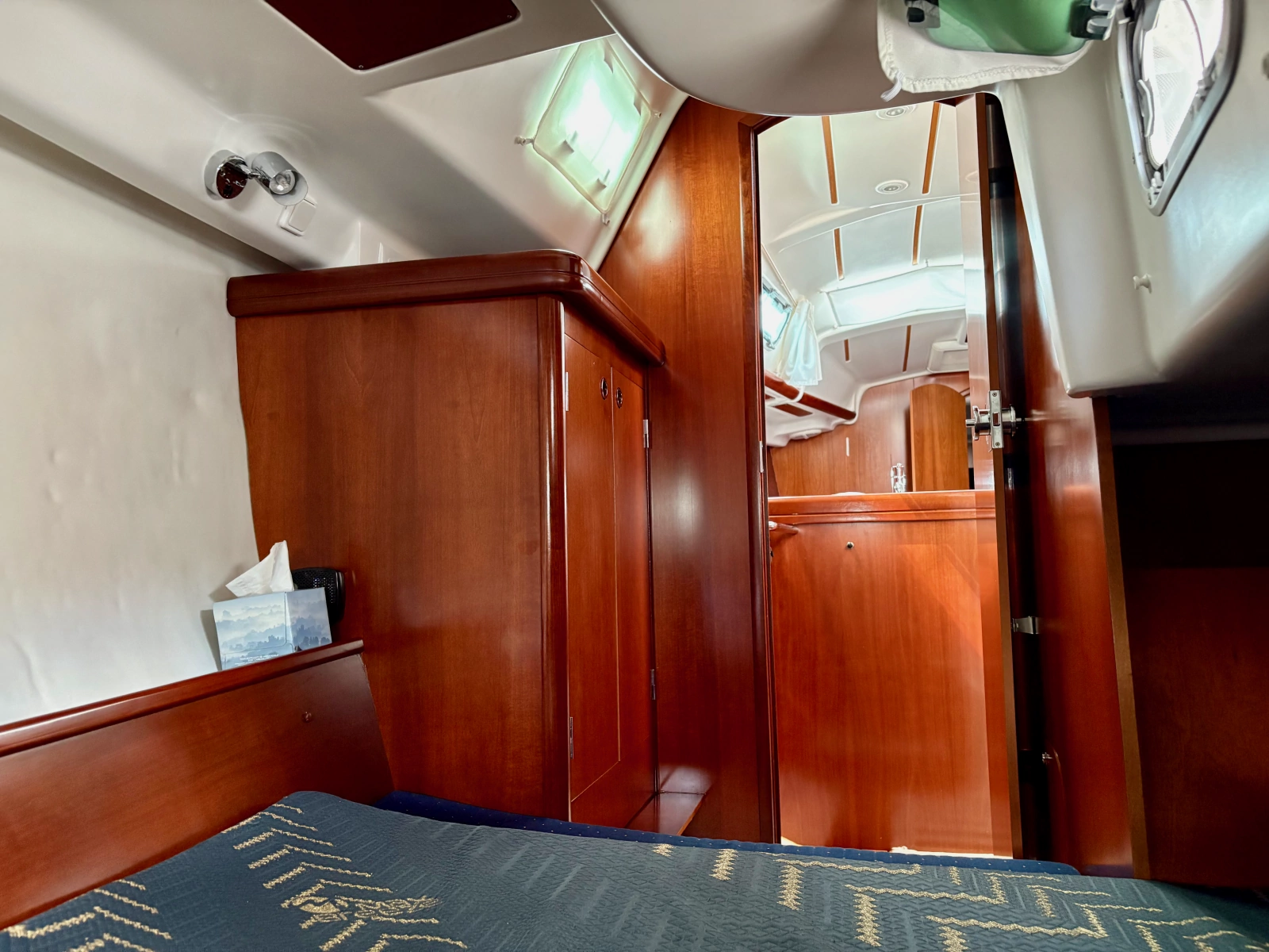 2005 Beneteau  323