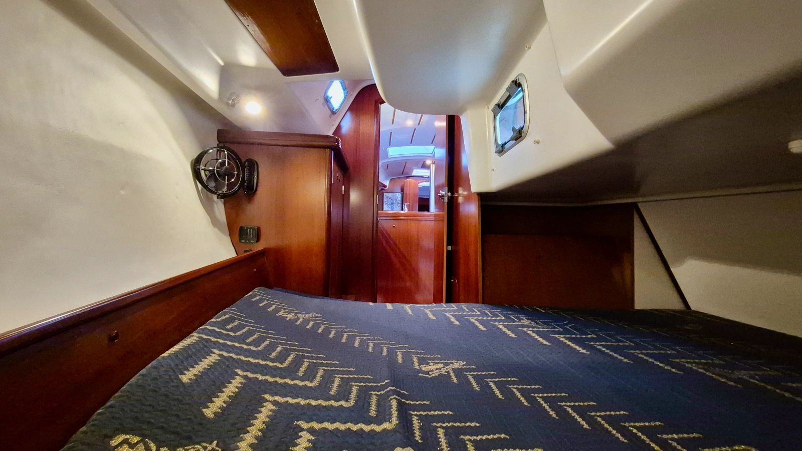 2005 Beneteau  323