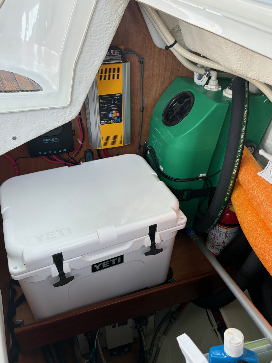 2005 Beneteau  323