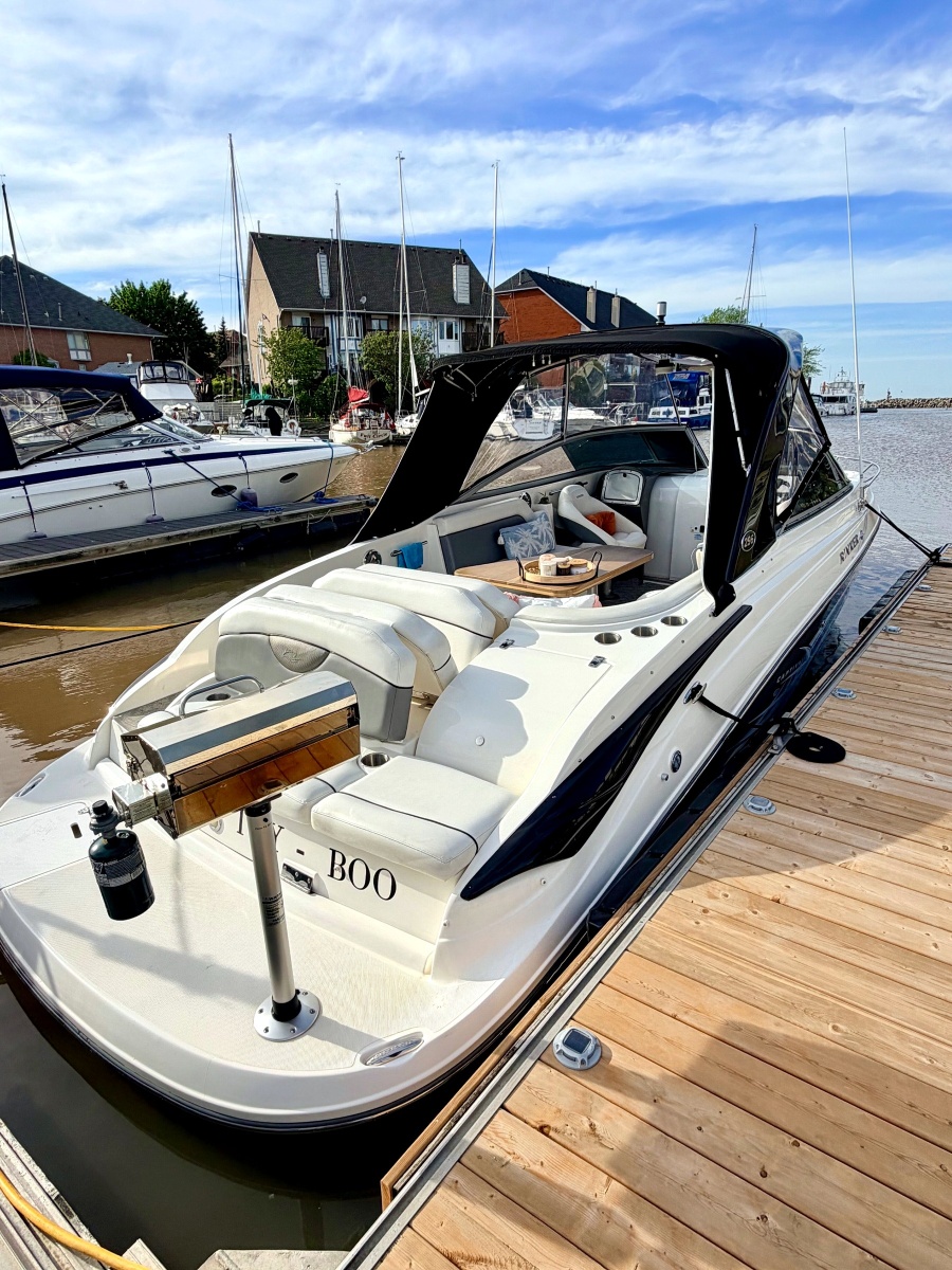 2011 Rinker 296 Captiva