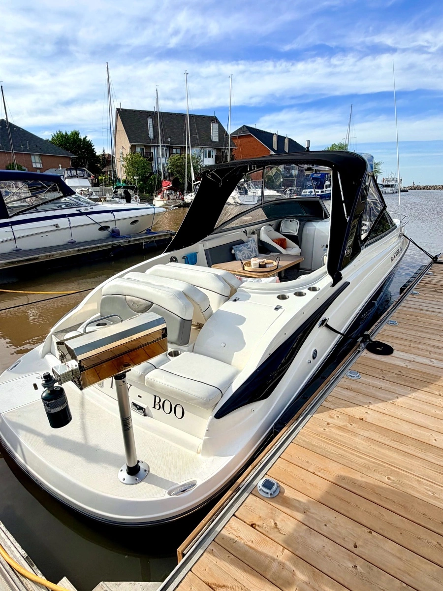 2011 Rinker 296 Captiva